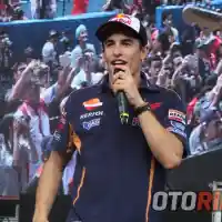 Galleri foto Galeri Foto: Marc Marquez Rayakan Gelar Juara Dunia di Indonesia 
