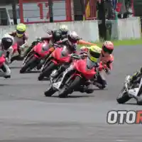 Galleri foto Galeri Foto: Marc Marquez Rayakan Gelar Juara Dunia di Indonesia 