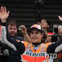 Galleri foto Galeri Foto: Marc Marquez Rayakan Gelar Juara Dunia di Indonesia 