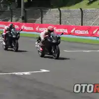 Galleri foto Galeri Foto: Marc Marquez Rayakan Gelar Juara Dunia di Indonesia 