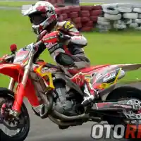 Galleri foto Modifikasi Honda CRF450, Ubahan Ringan Bahan Latihan
