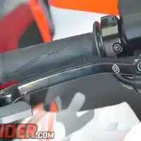 Galleri foto Modifikasi Yamaha YZF-R1M, Superbike Balap Lokal Rasa Internasional