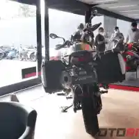 Galleri foto GALERI: Motor Petualang Moto Guzzi V85TT Travel (21 Foto)