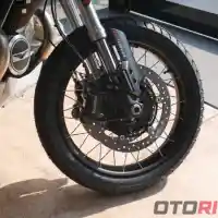 Galleri foto GALERI: Motor Petualang Moto Guzzi V85TT Travel (21 Foto)