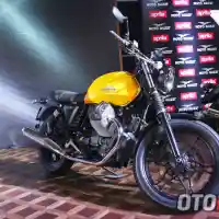 Galleri foto Galeri: Peluncuran Aprilia dan Moto Guzzi 