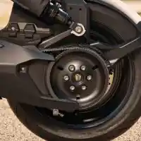 Galleri foto GALERI: Skuter Listrik Futuristis BMW CE 04