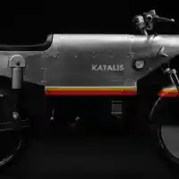 Galleri foto GALERI: Motor Listrik Katalis EV.500, Kental Nuansa Perang Dunia Ke-2