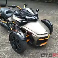 Galleri foto GALERI: Can-Am Spyder, Motor Roda Tiga Bermesin 1.300 cc Galleri foto GALERI: Can-Am Spyder, Motor Roda Tiga Bermesin 1.300 cc