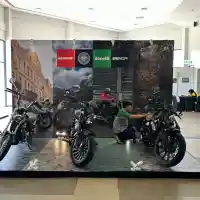 Galleri foto FOTO: Motor Retro hingga Listrik Warnai Pameran GIIAS Makassar 2025 Galleri foto FOTO: Motor Retro hingga Listrik Warnai Pameran GIIAS Makassar 2025