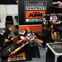 Galleri foto Hebohnya Kejuaraan Motocross Dunia MXGP Di Semarang, Beginilah Suasana Paddock Pembalap