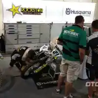 Galleri foto Hebohnya Kejuaraan Motocross Dunia MXGP Di Semarang, Beginilah Suasana Paddock Pembalap