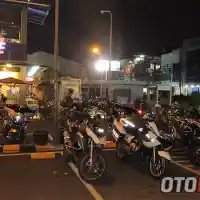 Galleri foto Pirate Bikers Club dan Women on Wheels Baksos ke Parung