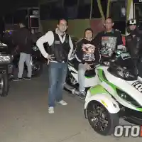 Galleri foto Pirate Bikers Club dan Women on Wheels Baksos ke Parung