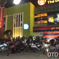 Galleri foto Pirate Bikers Club dan Women on Wheels Baksos ke Parung