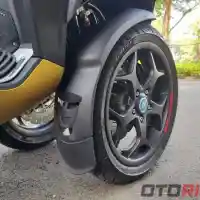 Galleri foto VIDEO: Piaggio MP3 500 HPE Sport Advance Review dan First Ride | OtoRider