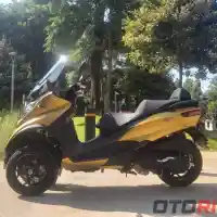 Galleri foto VIDEO: Piaggio MP3 500 HPE Sport Advance Review dan First Ride | OtoRider