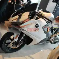 Galleri foto FOTO: QJ Motor OAO Pro, Calon Lawan Kawasaki Ninja e-1