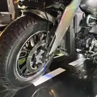 Galleri foto FOTO: Cruiser Matic Berotot QJMotor SRV 250 Libero