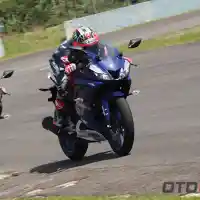 Galleri foto Galeri Foto: Launching Yamaha All New R15 Plus, Aksi Maverick Vinales di Sentul