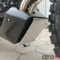 Galleri foto Yamaha R25 Disulap Jadi Tracker? Jarang-jarang, Nih!