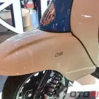 Galleri foto GALERI: Skuter Berpenampilan Klasik Royal Alloy TG300 Galleri foto GALERI: Skuter Berpenampilan Klasik Royal Alloy TG300