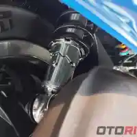 Galleri foto GALERI: Skuter Berpenampilan Klasik Royal Alloy TG300 Galleri foto GALERI: Skuter Berpenampilan Klasik Royal Alloy TG300