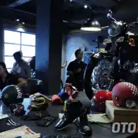 Galleri foto Galeri : Showroom Ekslusif Royal Enfield Indonesia