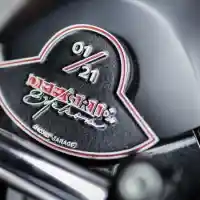 Galleri foto GALERI: Kustom Royal Enfield Interceptor 650 dan Himalayan Smoked Garage