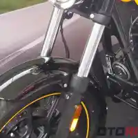 Galleri foto GALERI: Motor Retro Cruiser Royal Enfield Meteor 350 (20 Foto)