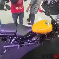 Galleri foto GALERI: Motor Retro Cruiser Royal Enfield Meteor 350 (20 Foto)