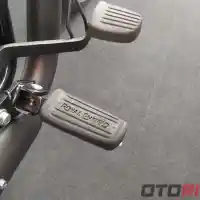 Galleri foto GALERI: Motor Retro Cruiser Royal Enfield Meteor 350 (20 Foto)