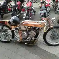 Galleri foto Galeri Foto: Sekepal Aspal 2015 Dibanjiri Motor Custom, Dihadiri Selebritis