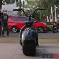 Galleri foto GALERI: Skooth K1S Generasi Ketiga, Skuter Listrik Gambot (20 Foto)