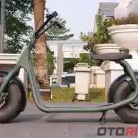 Galleri foto GALERI: Skooth K1S Generasi Ketiga, Skuter Listrik Gambot (20 Foto)