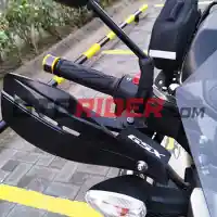 Galleri foto Ingin Bergaya Seperti Suzuki GSX 150 Bandit Touring? Ini Ragam Aksesorinya