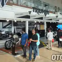 Galleri foto Perdana Ikut GIIAS, Triumph Sabet Penghargaan Booth Terbaik