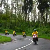 Galleri foto Galeri Foto: Turing Bandung-Ciwidey Bareng Motor Honda 150 cc