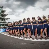 Galleri foto Galeri: Umbrella Girls MotoGP Indianapolis 2015