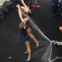 Galleri foto Galeri: Umbrella Girls MotoGP Indianapolis 2015