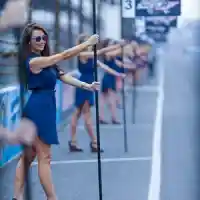 Galleri foto Galeri: Umbrella Girls MotoGP Indianapolis 2015