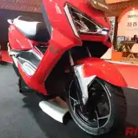 Galleri foto GALERI: Motor Petualang Kota, United TX1800