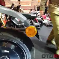 Galleri foto GALERI: Motor Petualang Kota, United TX1800
