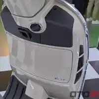 Galleri foto GALERI: Vespa GTS Classic, Fitur Kian Lengkap dan Canggih