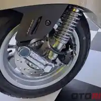 Galleri foto GALERI: Vespa GTS Classic, Fitur Kian Lengkap dan Canggih