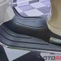 Galleri foto GALERI: Vespa GTS Classic, Fitur Kian Lengkap dan Canggih