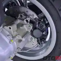 Galleri foto GALERI: Vespa GTS Classic, Fitur Kian Lengkap dan Canggih