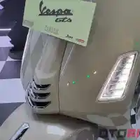 Galleri foto GALERI: Vespa GTS Classic, Fitur Kian Lengkap dan Canggih
