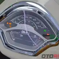 Galleri foto GALERI: Vespa GTS Classic, Fitur Kian Lengkap dan Canggih