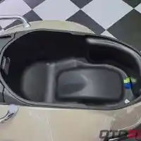 Galleri foto GALERI: Vespa GTS Classic, Fitur Kian Lengkap dan Canggih