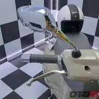 Galleri foto GALERI: Vespa GTS Classic, Fitur Kian Lengkap dan Canggih